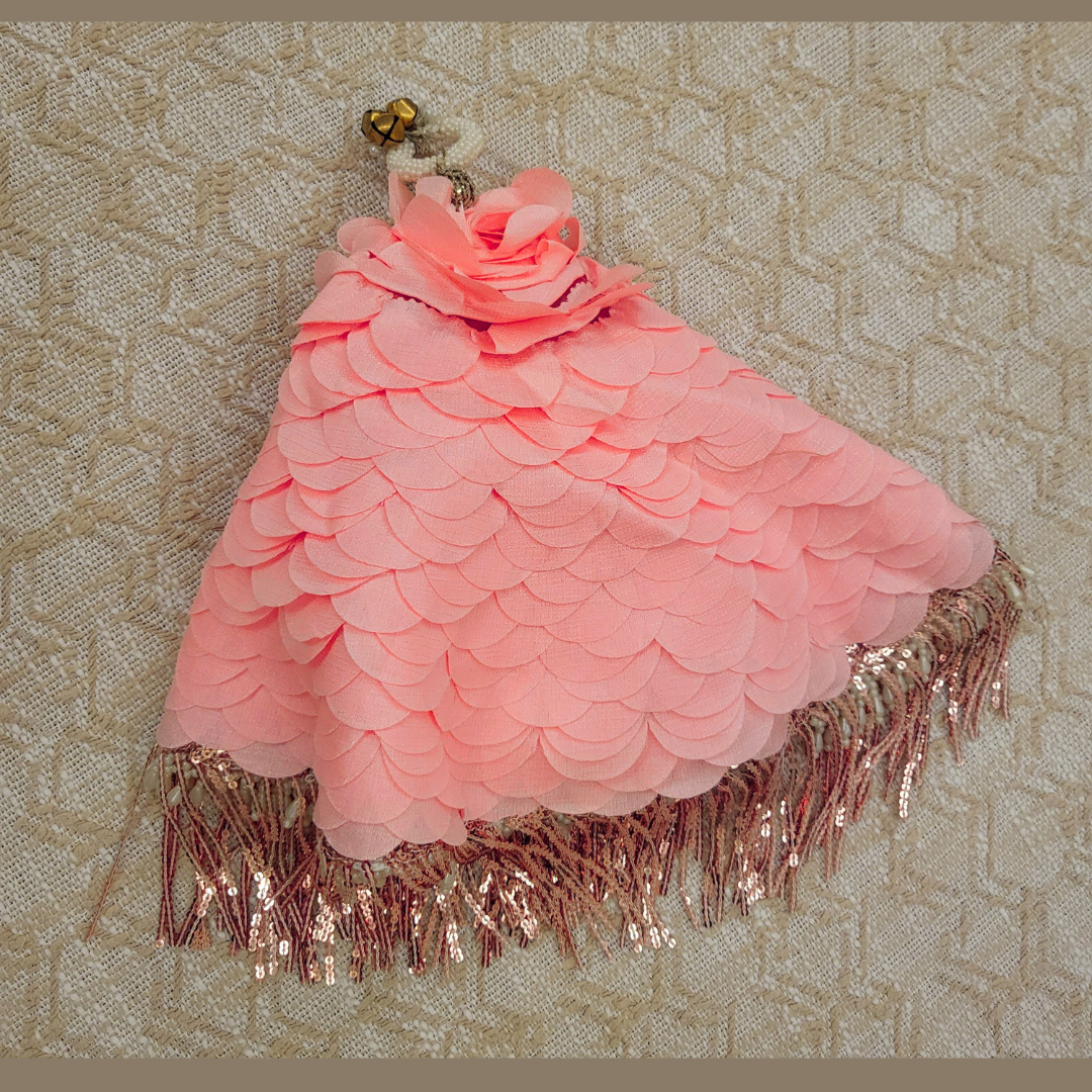 Peach thaal cover, laid flat