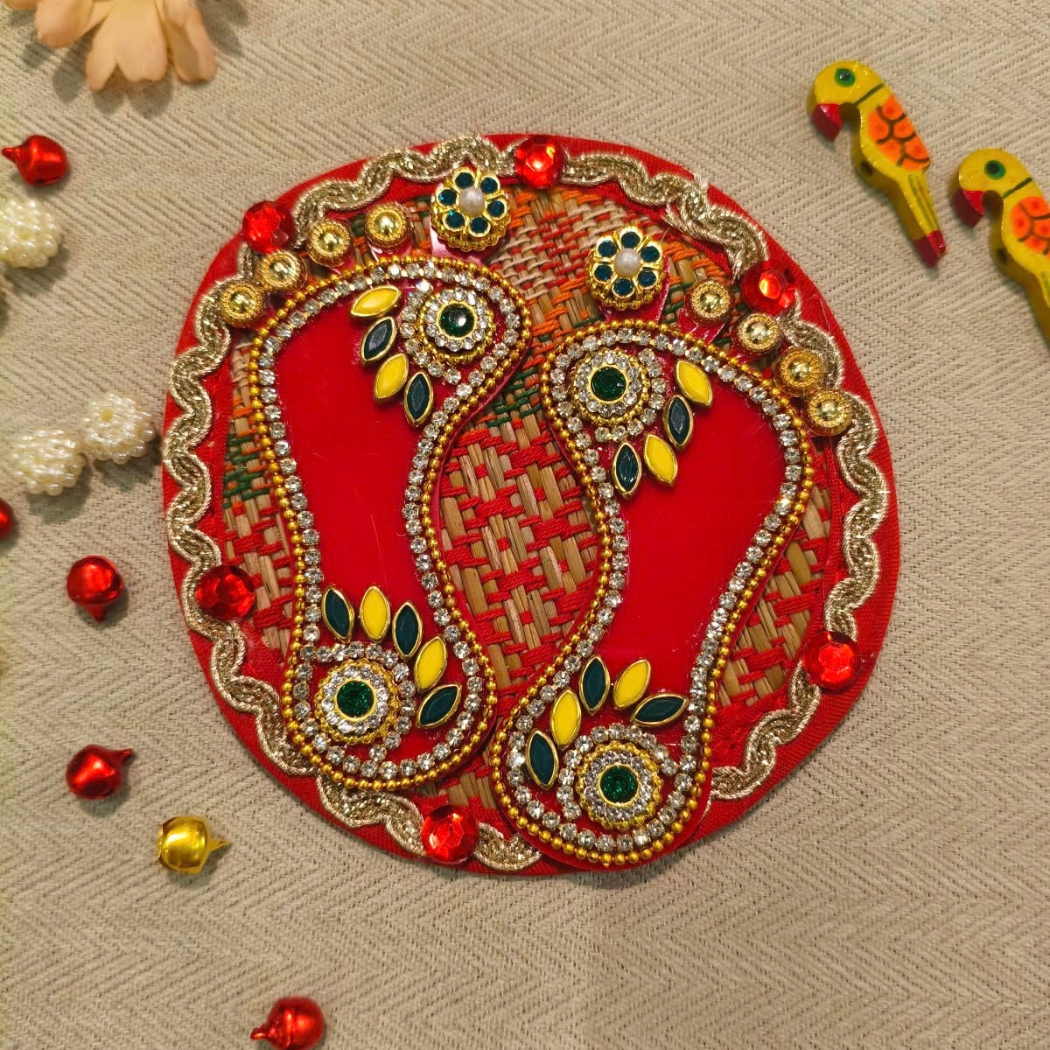 Red Brocade Kundan Laxmi Charan – Round (Pair)